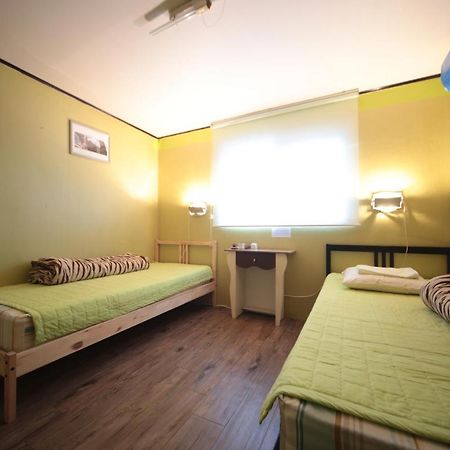 Comeinn Guesthouse Hongdae - Female Only Сеул Екстериор снимка