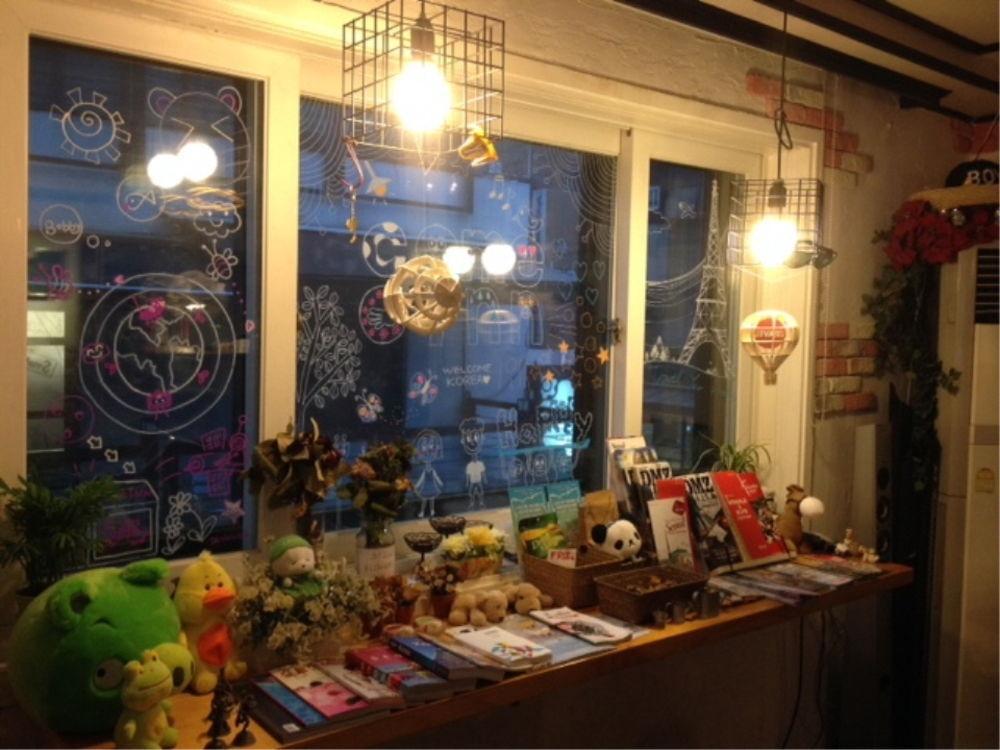 Comeinn Guesthouse Hongdae - Female Only Сеул Екстериор снимка