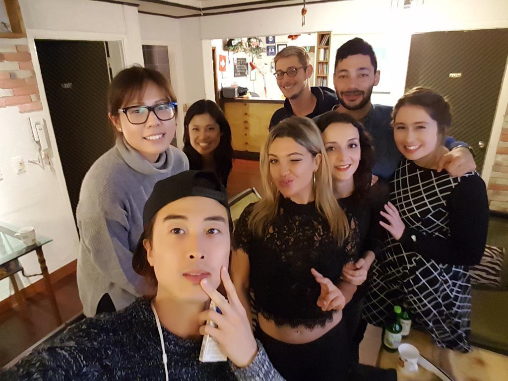 Comeinn Guesthouse Hongdae - Female Only Сеул Екстериор снимка