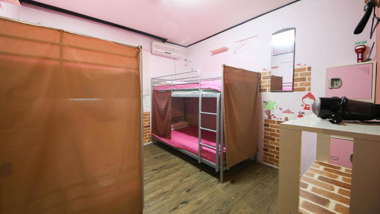 Comeinn Guesthouse Hongdae - Female Only Сеул Екстериор снимка