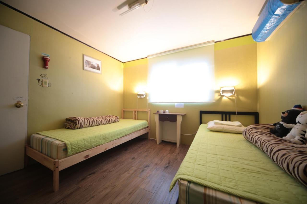 Comeinn Guesthouse Hongdae - Female Only Сеул Екстериор снимка