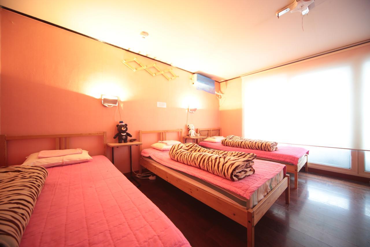 Comeinn Guesthouse Hongdae - Female Only Сеул Екстериор снимка