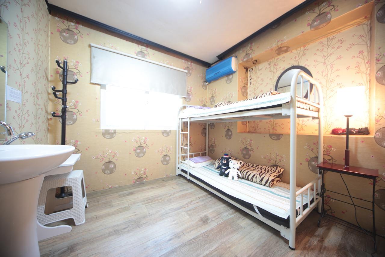 Comeinn Guesthouse Hongdae - Female Only Сеул Екстериор снимка